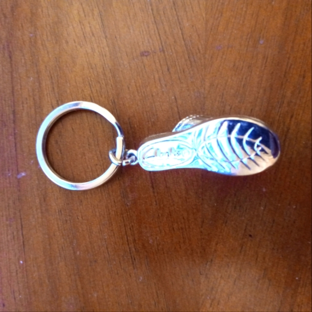 Clarks Keyring - Picture 2 of 3
